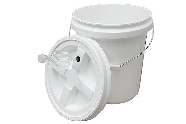 5 Gallon Fermenting Bucket with Airlock - Wine Fermenting Bucket