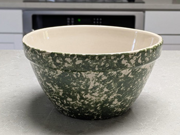 Ohio Stoneware green spongeware mixing bowl, 10 inch